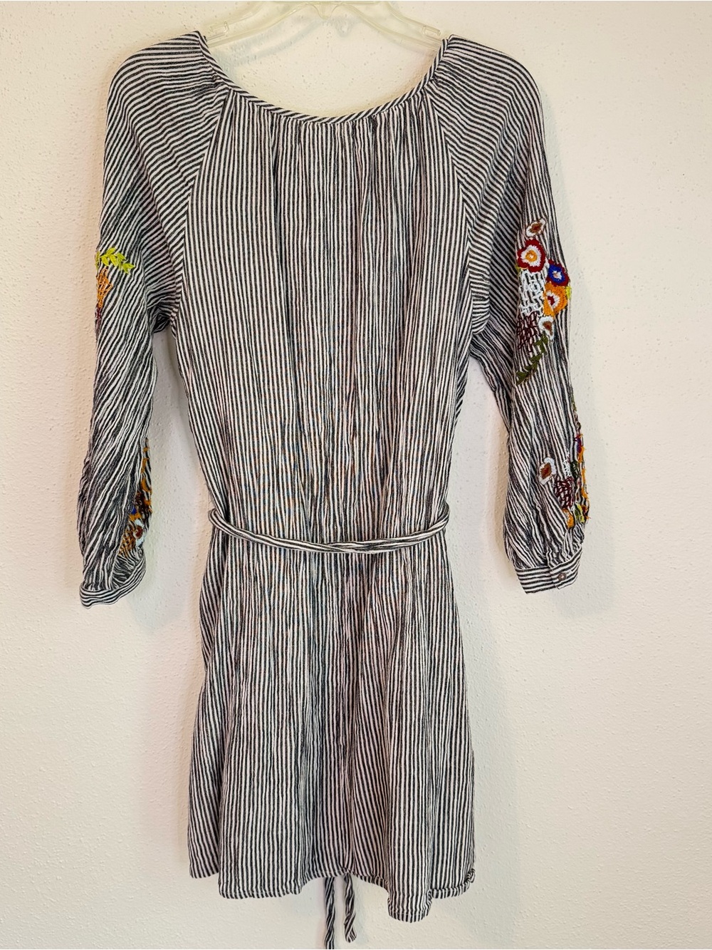 Feather Bone by Anthropologie Lindsey Striped Embroidered Floral Dress
Sz Small - Picture 3 of 13